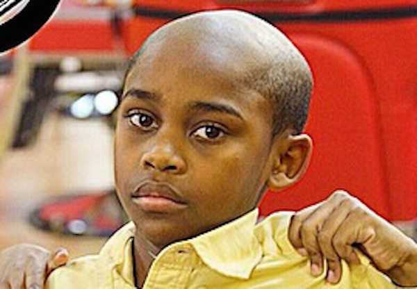 Barber is offering embarrassing haircuts to naughty kids