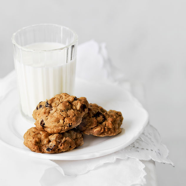 Oat, Craisin and White Chocolate Biscuits