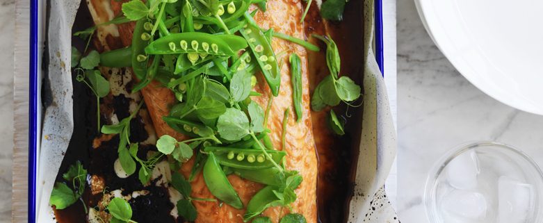 Roasted Salmon with Green Peas | MiNDFOOD