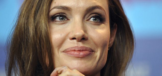 Angelina Jolie writes of double mastectomy