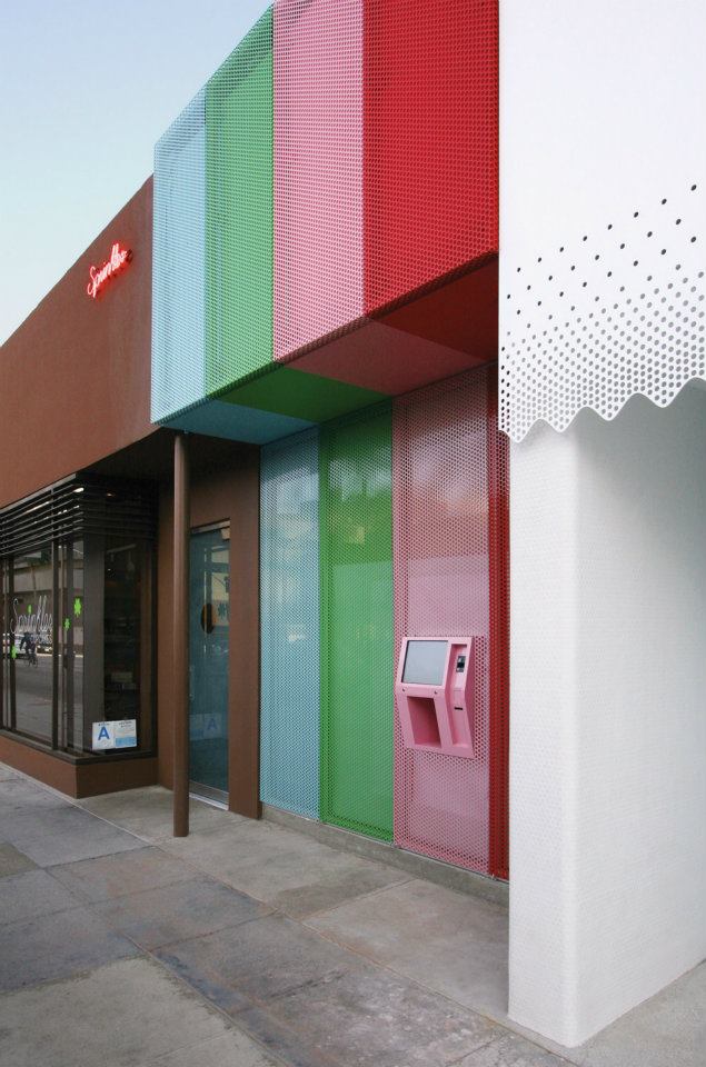 The Cupcake ATM outside Sprinkles Cupcakes