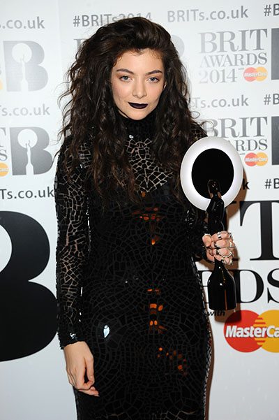 Lorde, winner of the International Female Solo Artist award, poses in the winners room at The BRIT Awards 2014 at 02 Arena on February 19, 2014 in London, England. (Photo by Anthony Harvey/Getty Images)