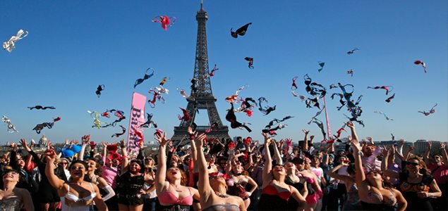 French women toss bras for breast cancer