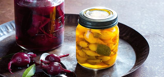 Sweet & Sour Pickled Beetroot