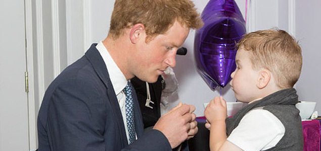 Prince Harry wins small hearts at 2014 WellChild Awards