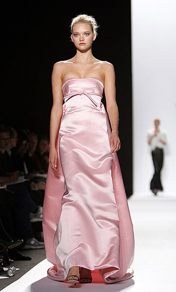 Gemma Ward models for Oscar de la Renta show at New York Fashion Week 2006. 