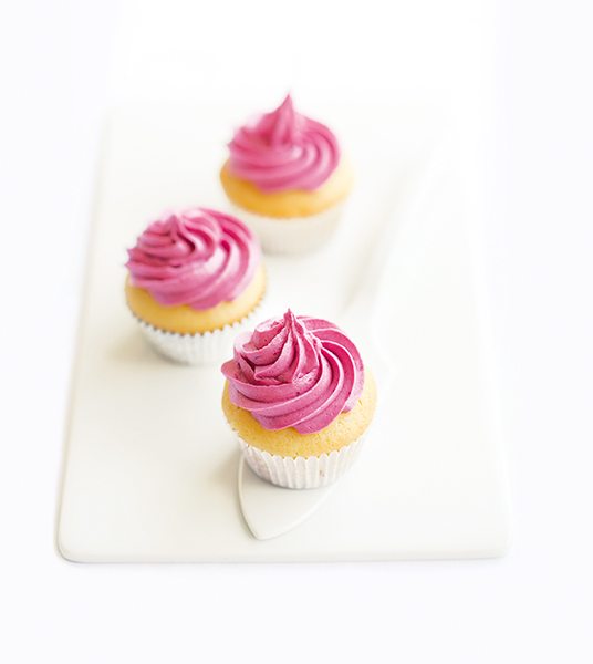 White Chocolate Cupcakes with Blackberry Buttercream 