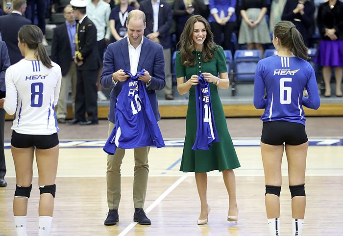 KELOWNA, BC - SEPTEMBER 27: Prince William, Duke of Cambridge and Catherine, Duchess of Cambridge are presented with sport shirts on a visit to Kelowna University during their Royal Tour of Canada on September 27, 2016 in Kelowna, Canada. Prince William, Duke of Cambridge, Catherine, Duchess of Cambridge, Prince George and Princess Charlotte are visiting Canada as part of an eight day visit to the country taking in areas such as Bella Bella, Whitehorse and Kelowna. (Photo by Chris Jackson/Getty Images)
