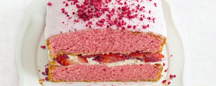 strawberry-slab-cake