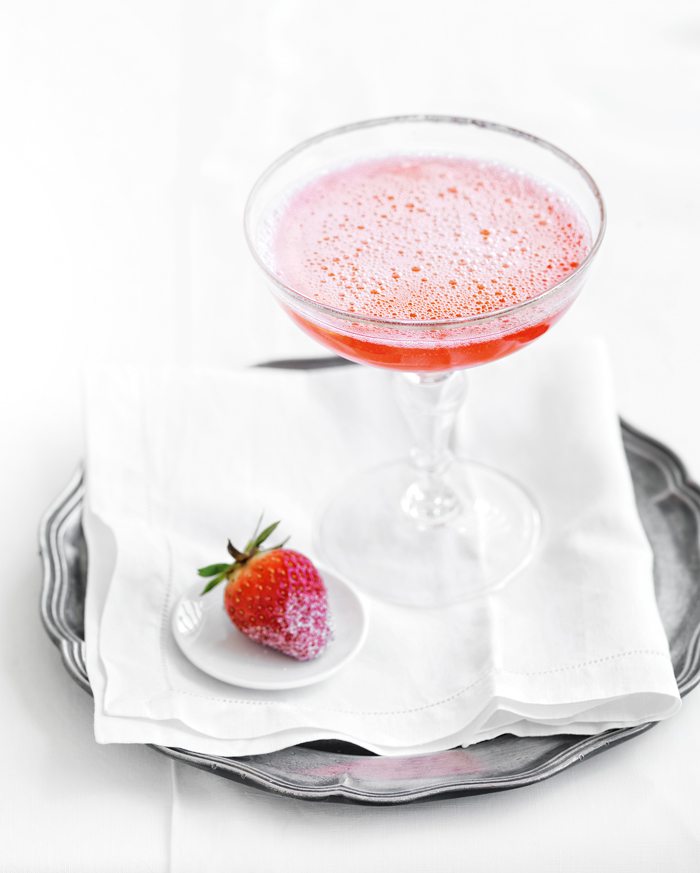 Strawberry Sparkle – Champagne Cocktail