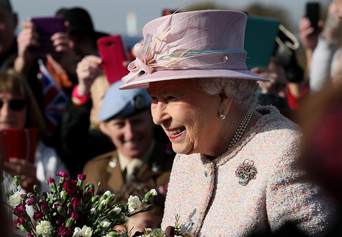 Britain's Queen Elizabeth visits Newmarket Racecourse November 3, 2016. REUTERS/Chris Radburn/Pool