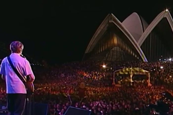 Neil Finn provoked a spat with Sydney's grumpiest man, talkback host Alan Jones, at Crowded House's reunion shows.