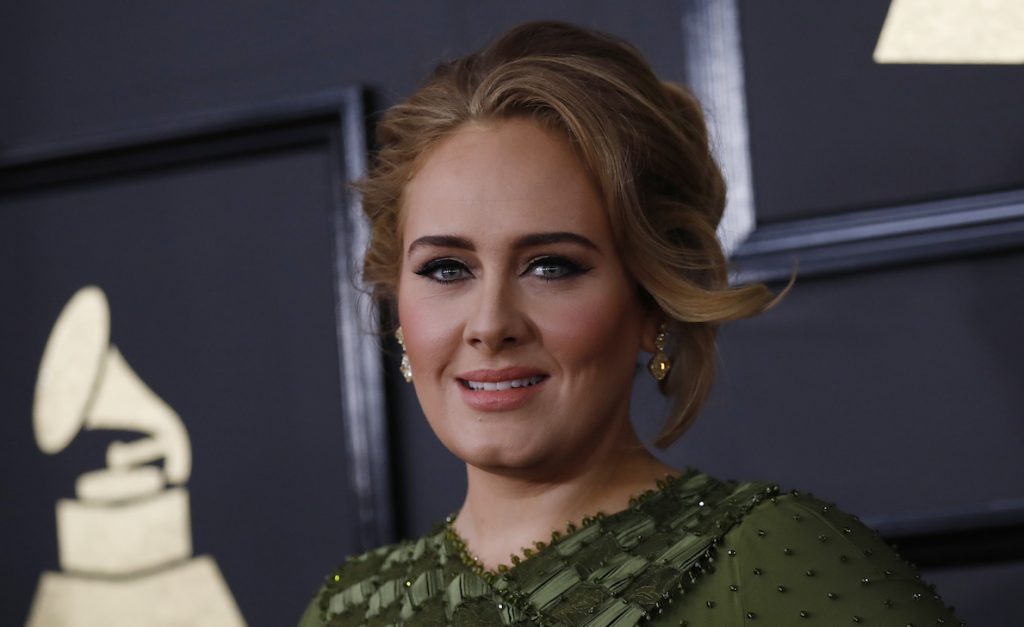 Singer Adele arrives at the 59th Annual Grammy Awards in Los Angeles, California, U.S. , February 12, 2017. REUTERS/Mario Anzuoni - RTSYC5W