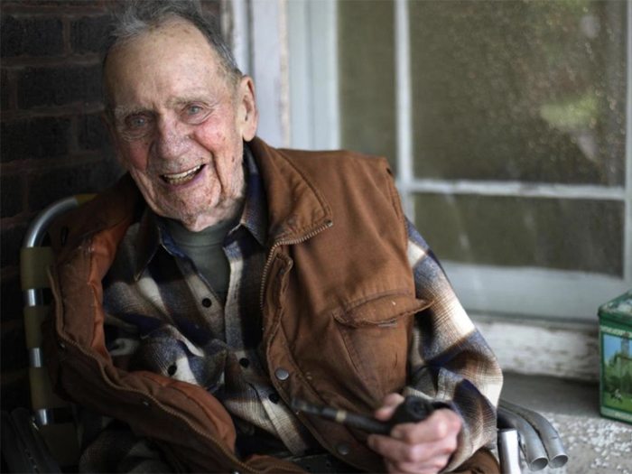 98-Year-Old Man Donates $2 Million Stocks to Wildlife