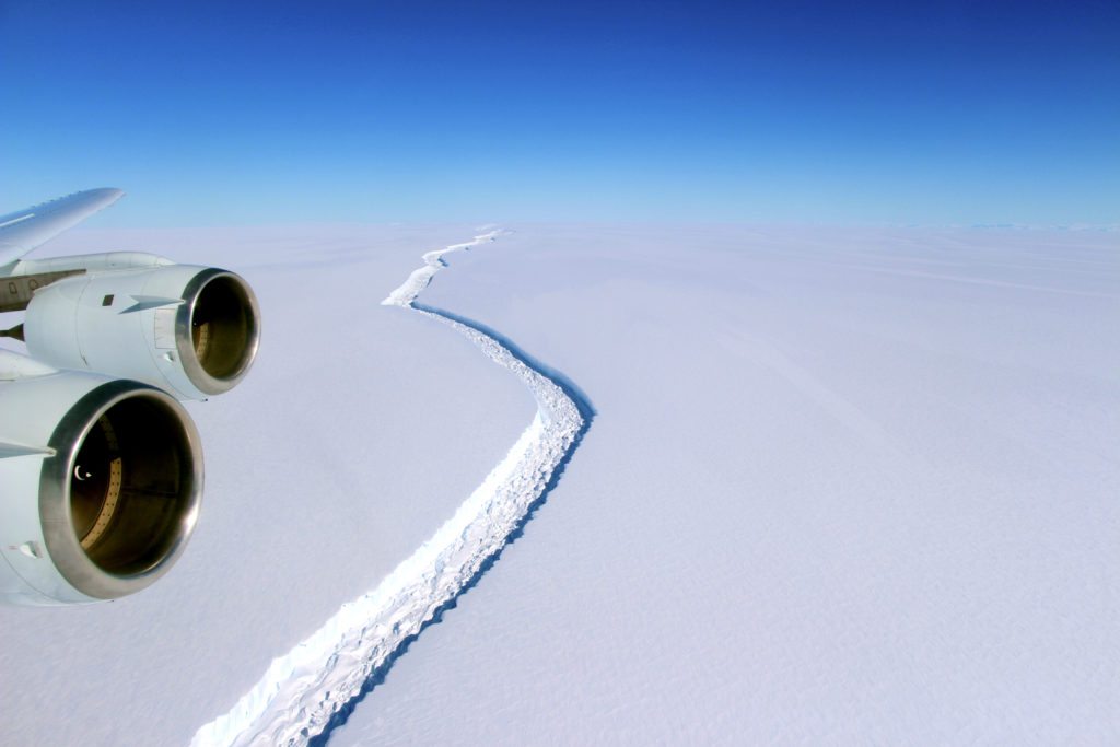 Giant Iceberg Breaks off Antarctica