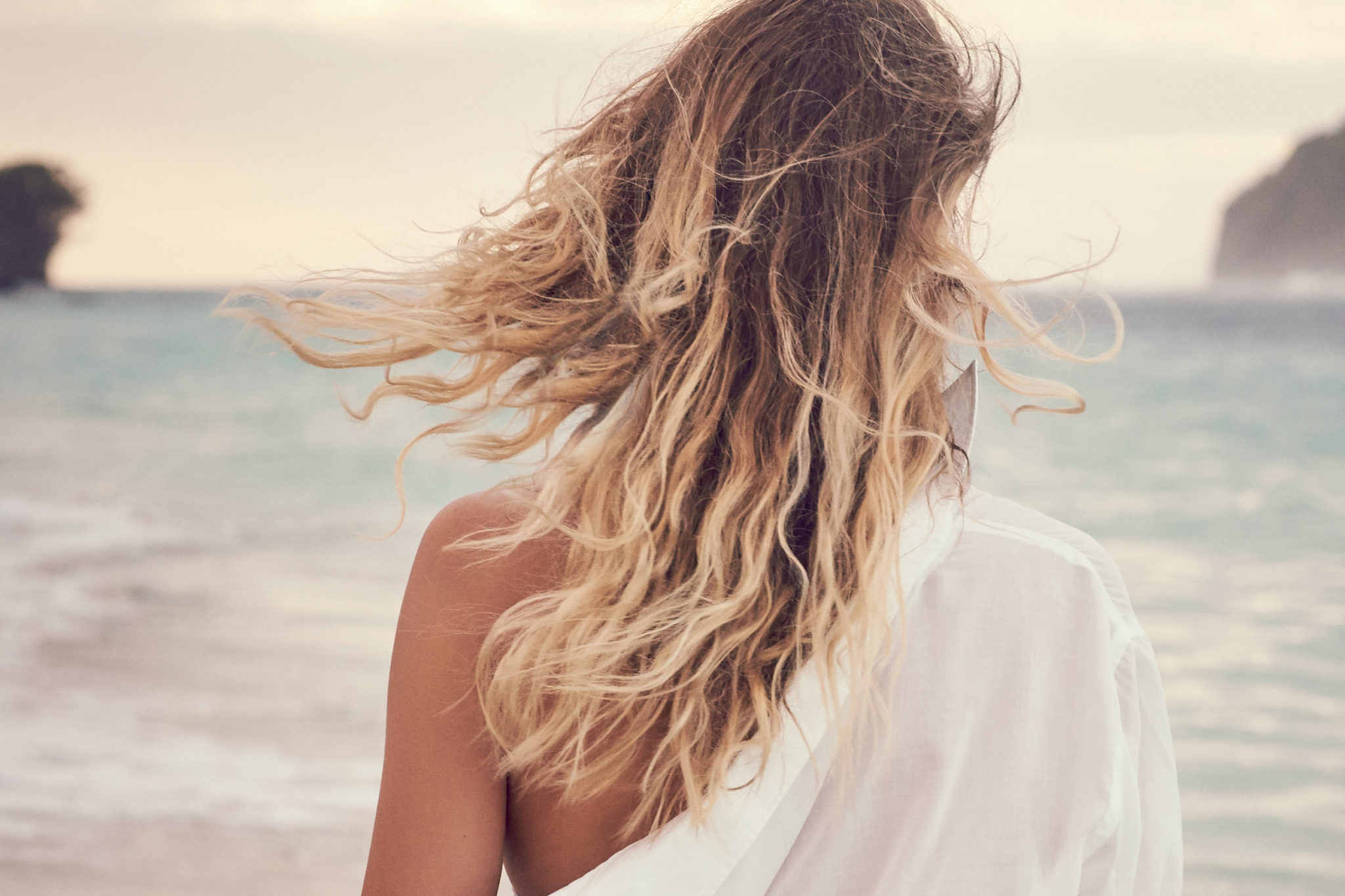 How to Keep Your Hair Radiant & Healthy Over Summer