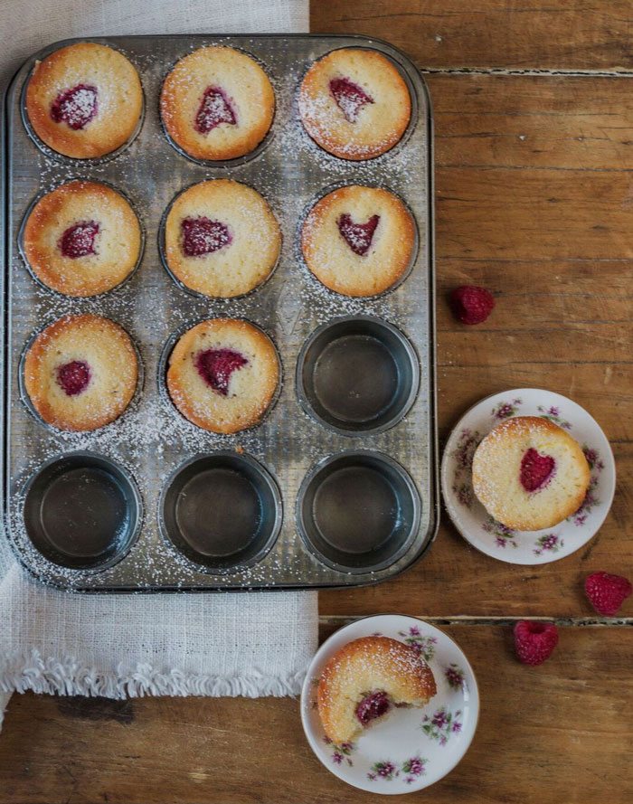 Raspberry and Almond Cakes Recipe