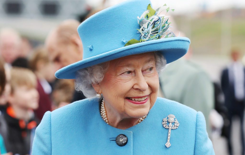 Queen Elizabeth bans plastic mindfood magazine