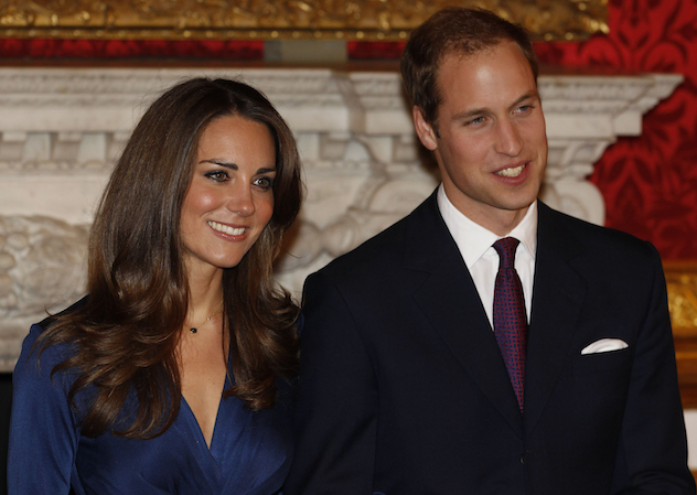 Britain's Prince William and his fiancee Kate Middleton (L) pose for a photograph in St. James's Palace, central London November 16, 2010. Britain's Prince William is to marry his long-term girlfriend Kate Middleton next year, after an on-off courtship lasting nearly a decade, bringing months of speculation about his intentions to an end.    REUTERS/Suzanne Plunkett   (BRITAIN - Tags: SOCIETY ROYALS ENTERTAINMENT PROFILE) - LM1E6BG1K7C01