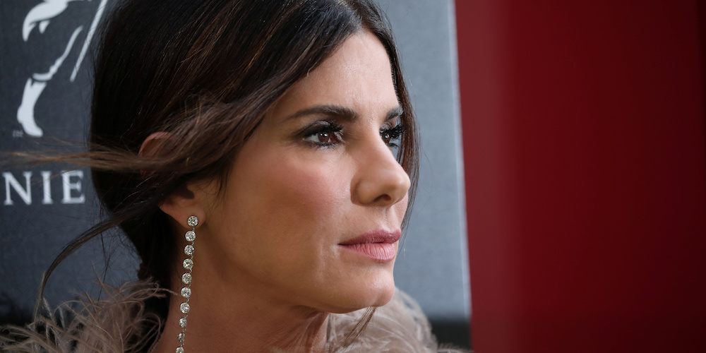 Cast member Sandra Bullock poses as she arrives at the world premiere of the film "Ocean's 8" at Alice Tully Hall in New York City, New York, U.S., June 5, 2018. REUTERS/Mike Segar