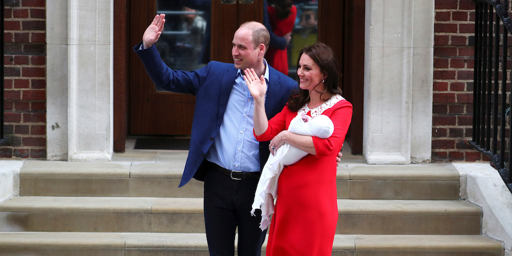 Britain's Catherine, the Duchess of Cambridge and Prince William leave the Lindo Wing of St Mary's Hospital with their new baby boy in London, April 23, 2018. REUTERS/Hannah Mckay - RC13E349CBA0