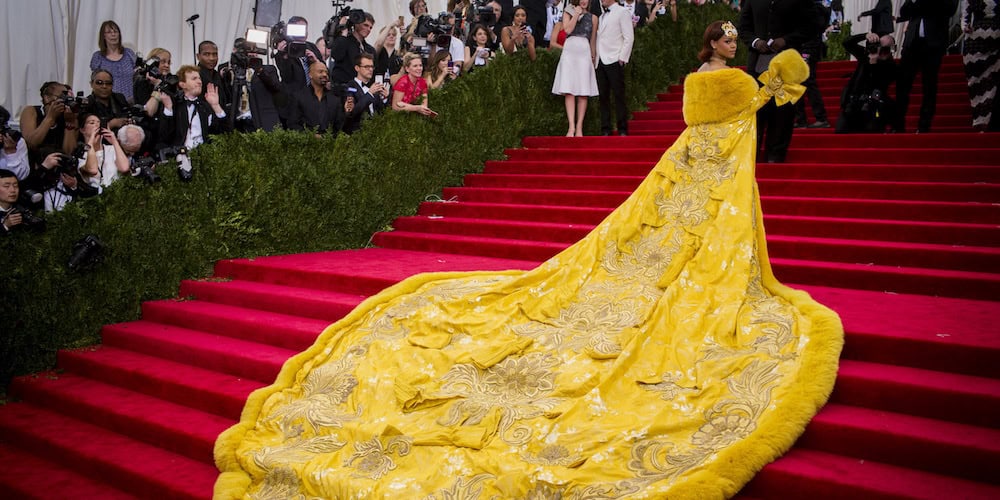 Singer Rihanna arrives at the Metropolitan Museum of Art Costume Institute Gala 2015 celebrating the opening of "China: Through the Looking Glass" in Manhattan, New York May 4, 2015.  REUTERS/Lucas Jackson  