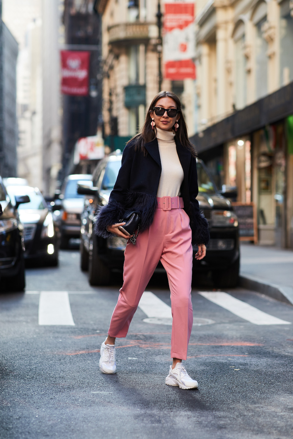 10 Ways to Wear Sneakers This Winter 
