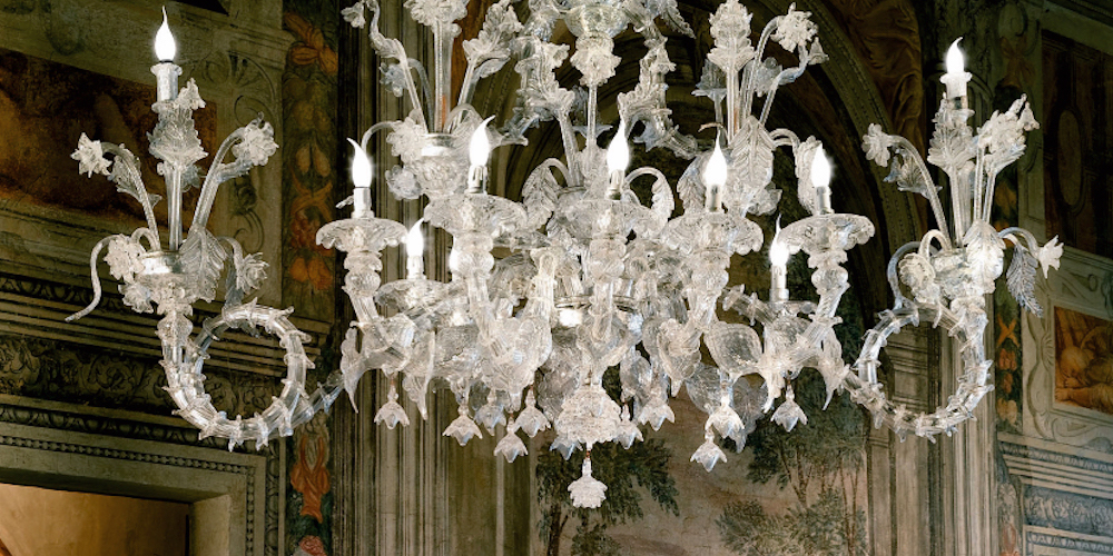 Chandelier in Rezzonico style with 18 lights in Murano handmade glass, crystal colour.