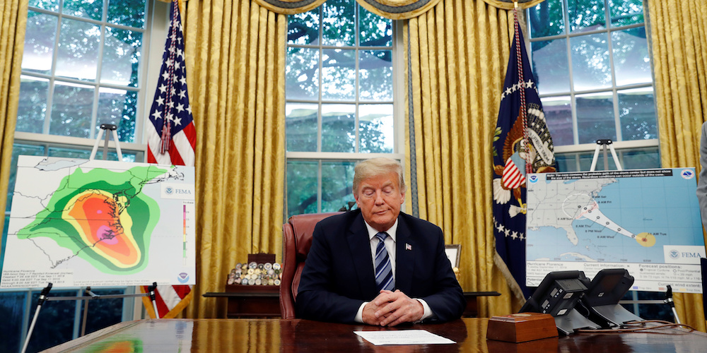 U.S. President Donald Trump holds an Oval Office meeting on hurricane preparations for Hurricane Florence at the White House in Washington, U.S., September 11, 2018.  REUTERS/Leah Millis - RC1ECAB25BF0
