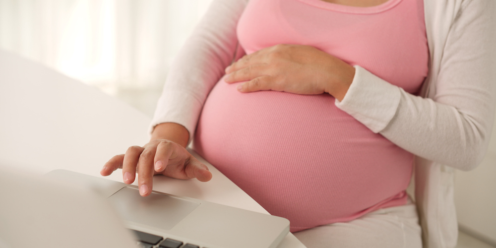 Are online forums are putting women off natural childbirth?