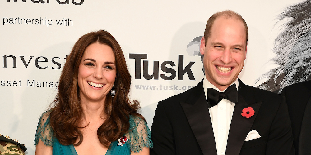 Britain's Prince William and Catherine, Duke and Duchess of Cambridge, pose as they attend the Tusk Conservation Awards in London, Britain November 8, 2018. Jeff Spicer/Pool via REUTERS - RC154EAC47C0