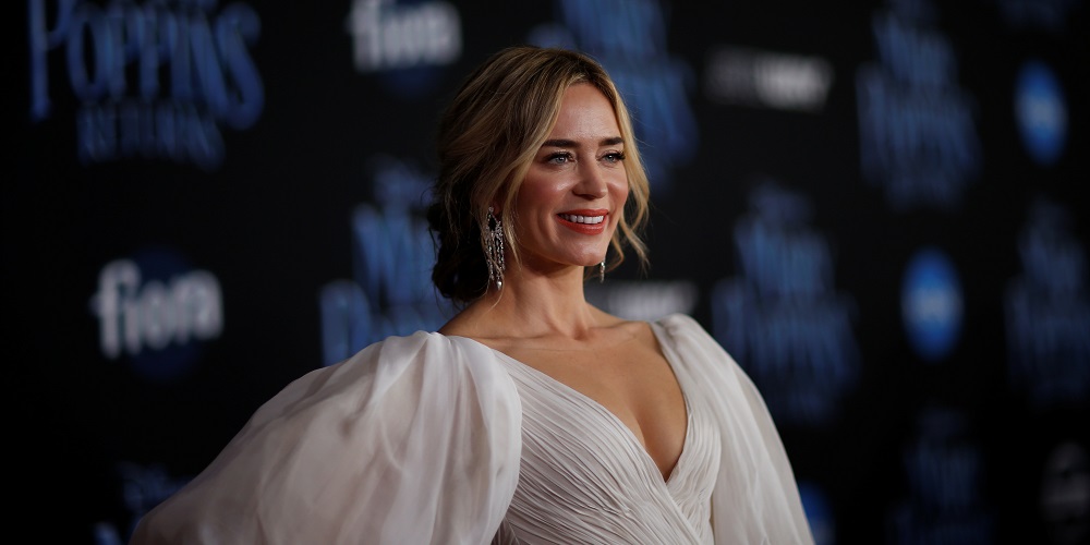 Cast member Emily Blunt poses on the red carpet at the world premiere of Disneys movie Mary Poppins Returns in Los Angeles, California, U.S., November 29, 2018.  REUTERS/Mario Anzuoni - RC15B8A75B00