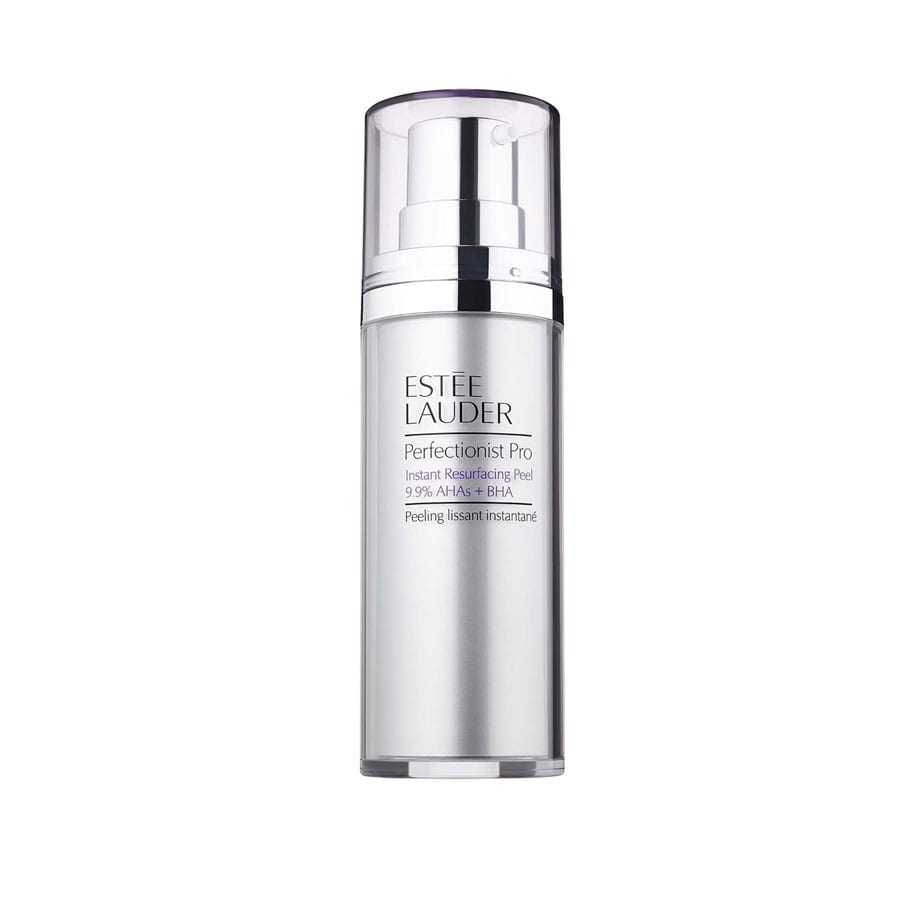 AHAs and BHAs in this effective peel gently slough away dull skin cells to reveal a more youthful, radiant complexion. 