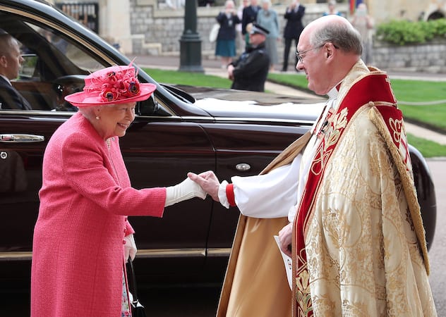 Britain's Queen Elizabeth arrives ahead of the wedding of Lady Gabriella Windsor and Thomas Kingston at St George's Chapel in Windsor Castle, near London, Britain May 18, 2019. Steve Parsons/Pool via REUTERS - RC1BE55CA6D0