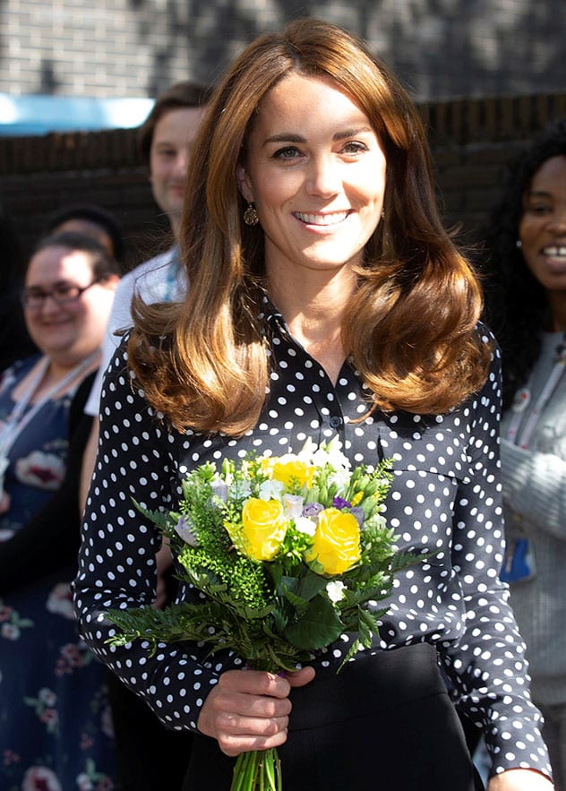 Kate-Middleton-with-flowers