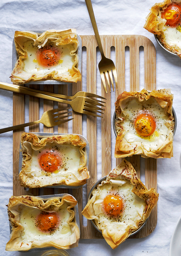 Baked Eggs in Filo Pastry with Saganaki Cheese Recipe