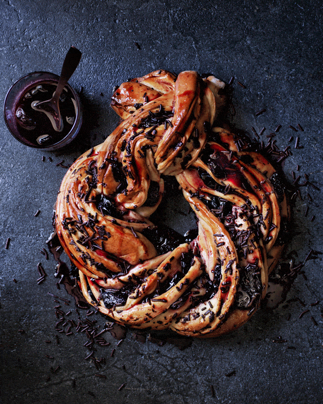 Chocolate & Cherry Swirl Wreath Recipe