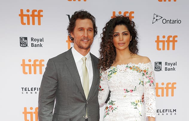 Actor Matthew McConaughey with his wife Camila Alves REUTERS/Mark Blinch  - S1BEUATELFAB