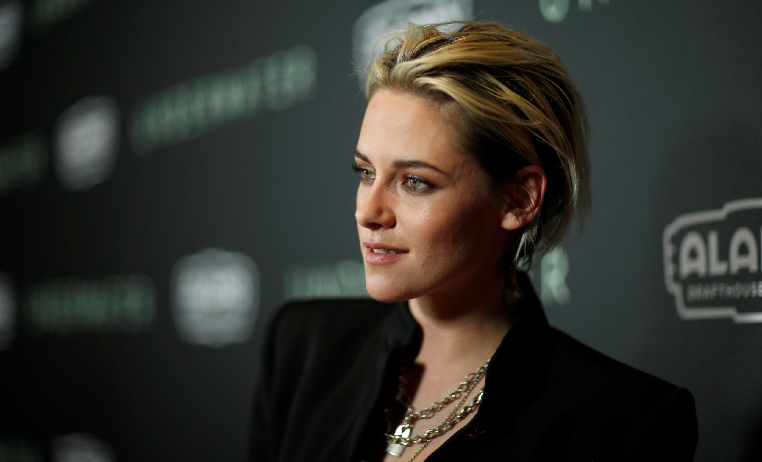 FILE PHOTO: Cast member Kristen Stewart poses at a screening for the film "Underwater" in Los Angeles, California, U.S., January 7, 2020. REUTERS/Mario Anzuoni/File Photo