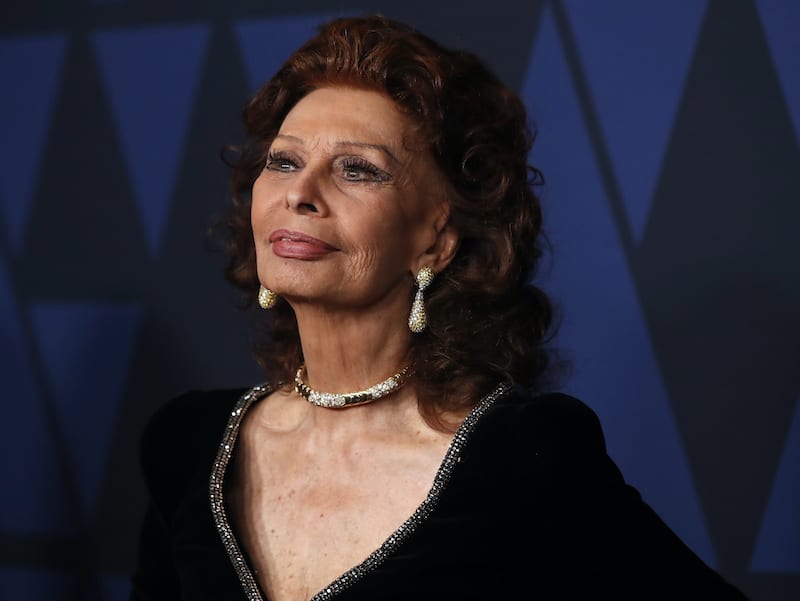 Sophia Loren sets the record straight on Cary Grant affair