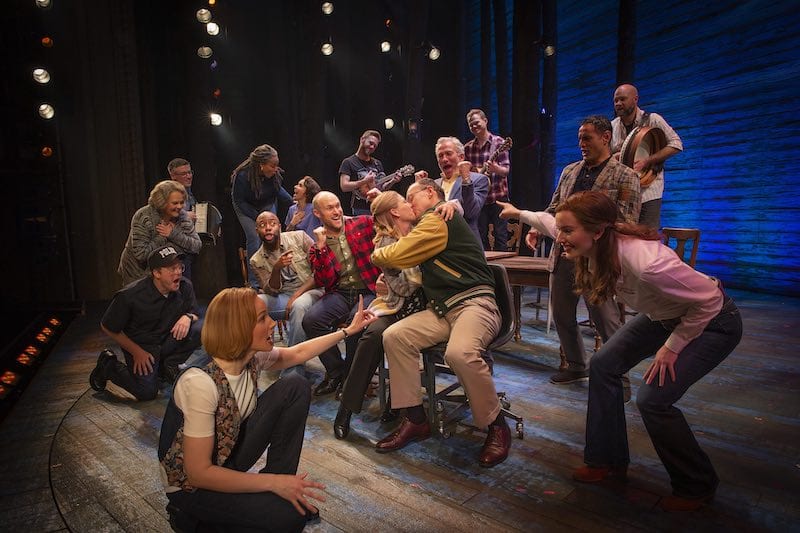 MiNDFOOD Reviews: Come From Away