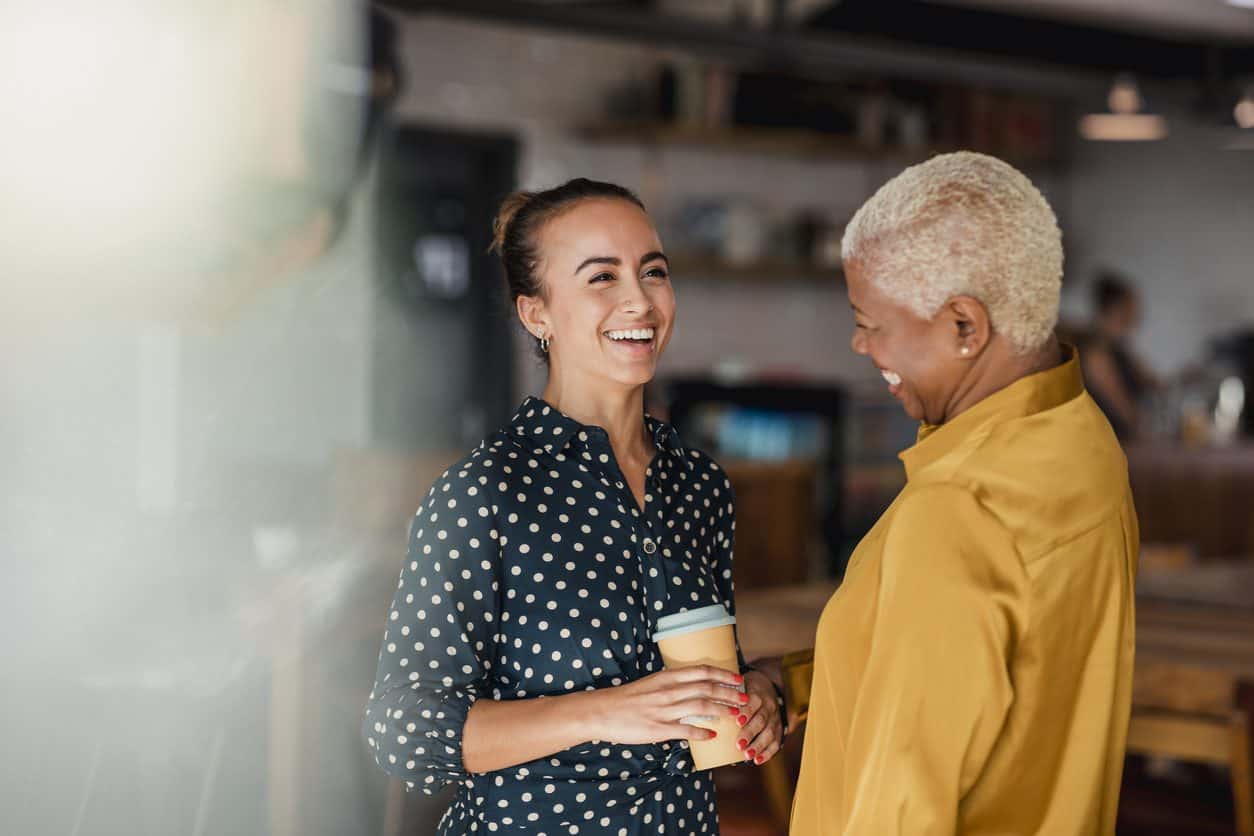 6 Tips for how to initiate conversations with strangers