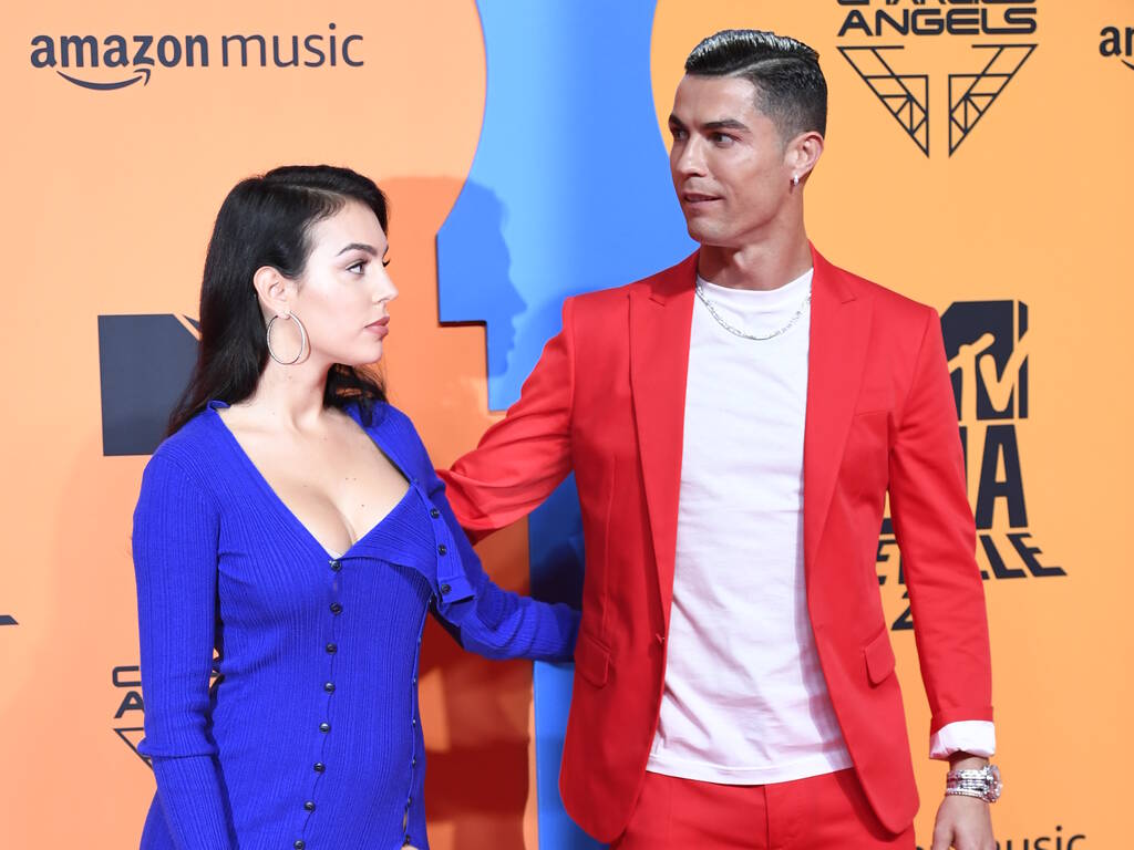 2019 MTV Europe Music Awards (EMAs) held at the FIBES Conference and Exhibition Centre - Arrivals

Featuring: Cristiano Ronaldo, Georgina Rodriguez
Where: Seville, Andalusia, Spain
When: 03 Nov 2019
Credit: Sean Thornton/Cover Images