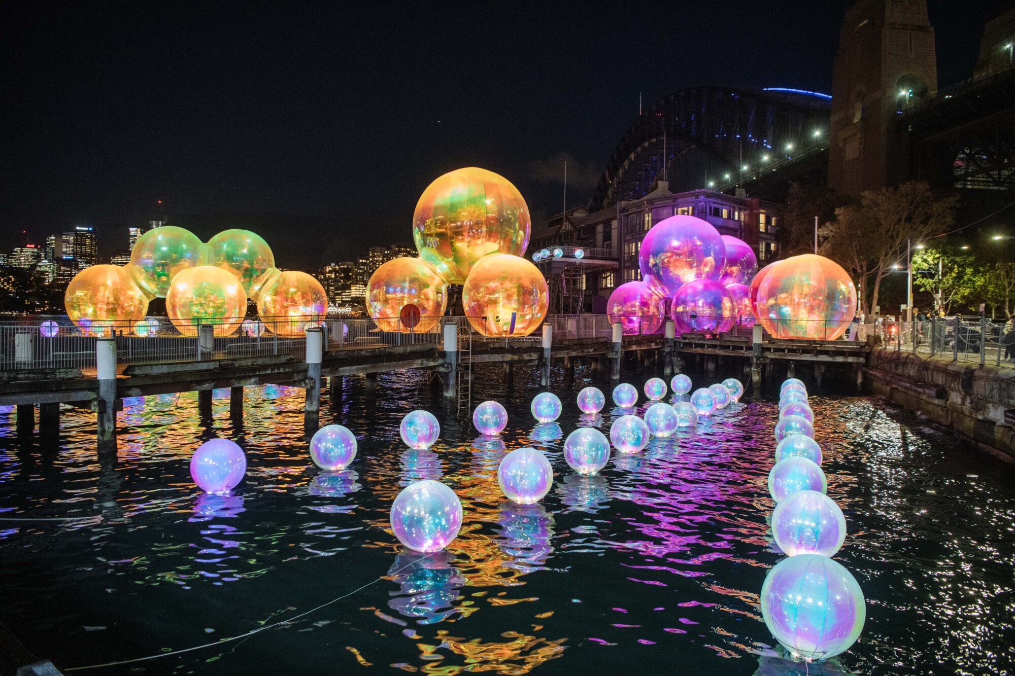 <em> Atelier Sisu presents floating lights as Ephemeral Oceanic at Walsh Bay for 2022’s edition of Vivid Sydney</em>