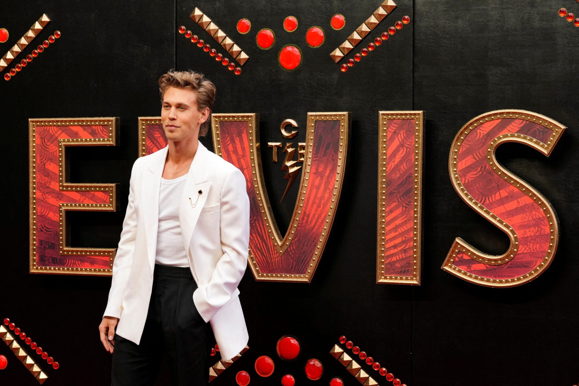 Cast member Austin Butler poses as he arrives at the London screening of 'Elvis' in London, Britain May 31, 2022. REUTERS/Maja Smiejkowska