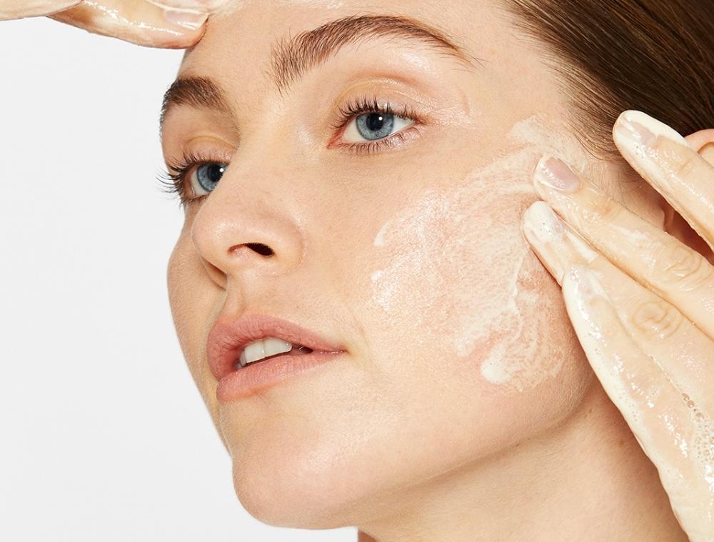 Put to the test: The gentle new oat-based exfoliant that actually calms sensitive skin