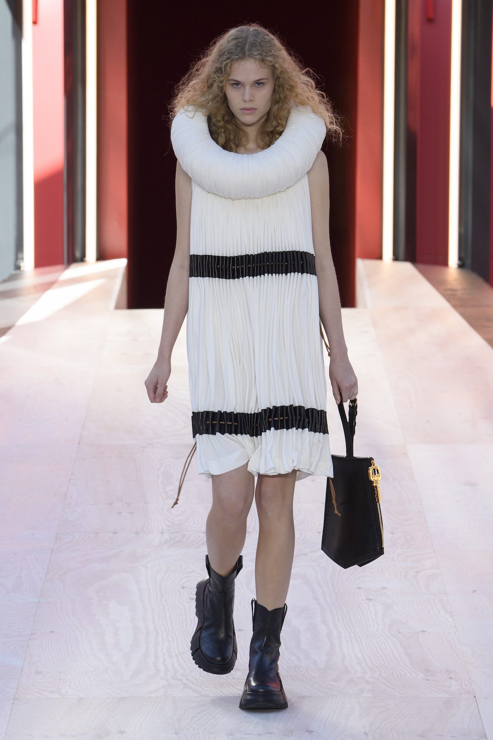 Louis Vuitton presents Spring-Summer 2023 collection exploring femininity
