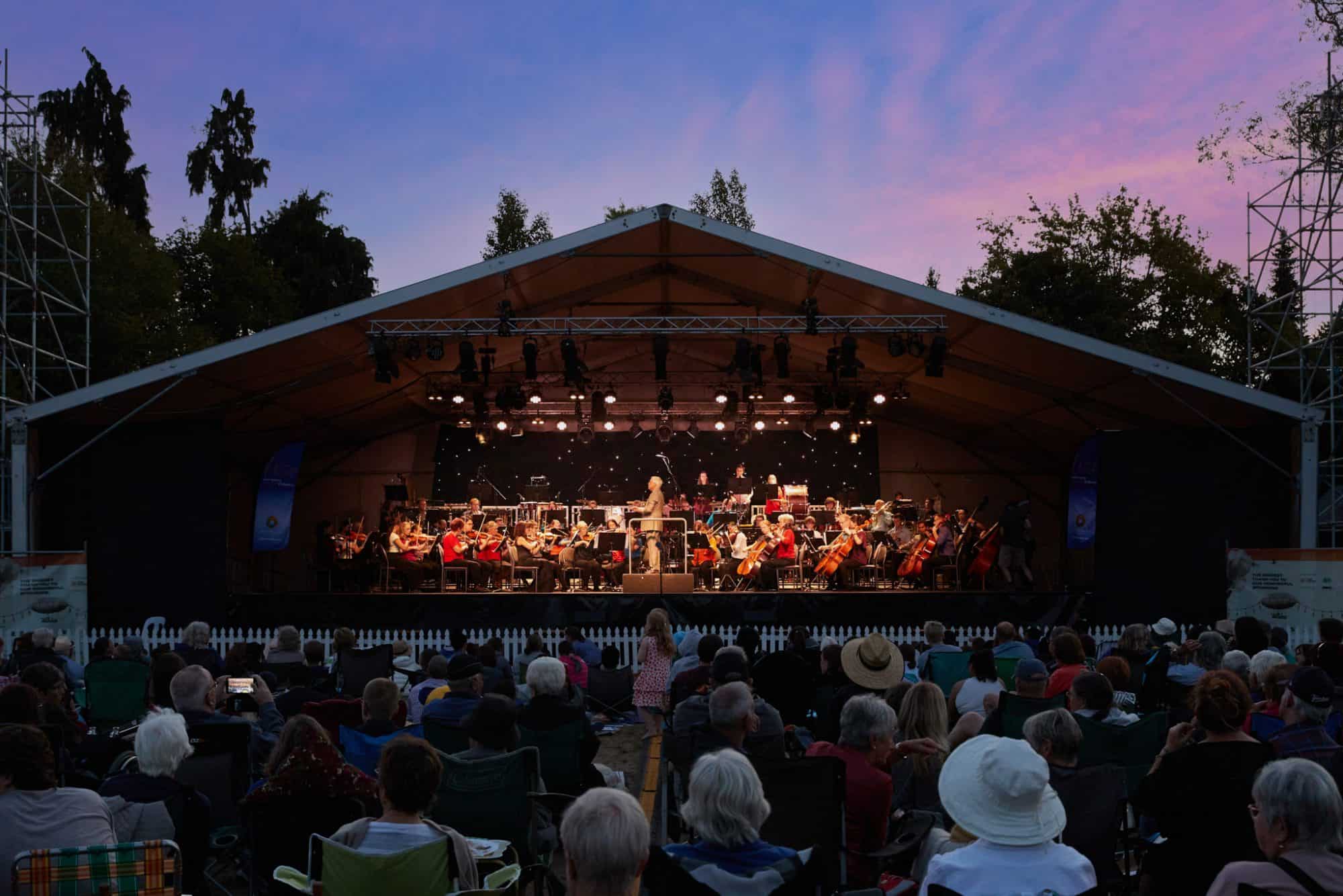 Hamilton Arts Festival brings Tarantino, dazzling circus and sunset