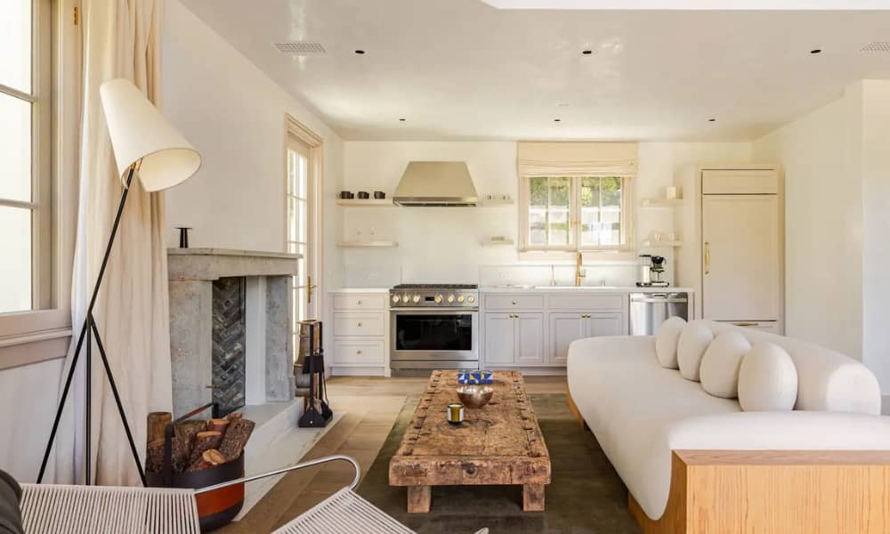 Gwyneth Paltrow lists her home on Airbnb (1)