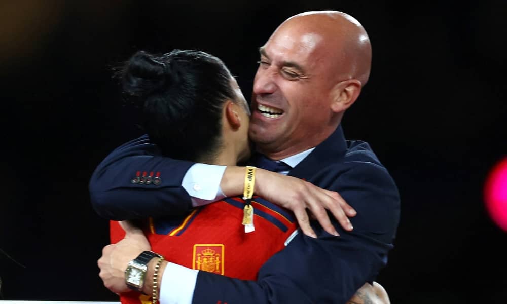 File Photo: Spain's Jennifer Hermoso celebrates with President of the Royal Spanish Football Federation Luis Rubiales after the FIFA Women's World Cup Final, August 20, 2023. REUTERS/Hannah Mckay/File Photo